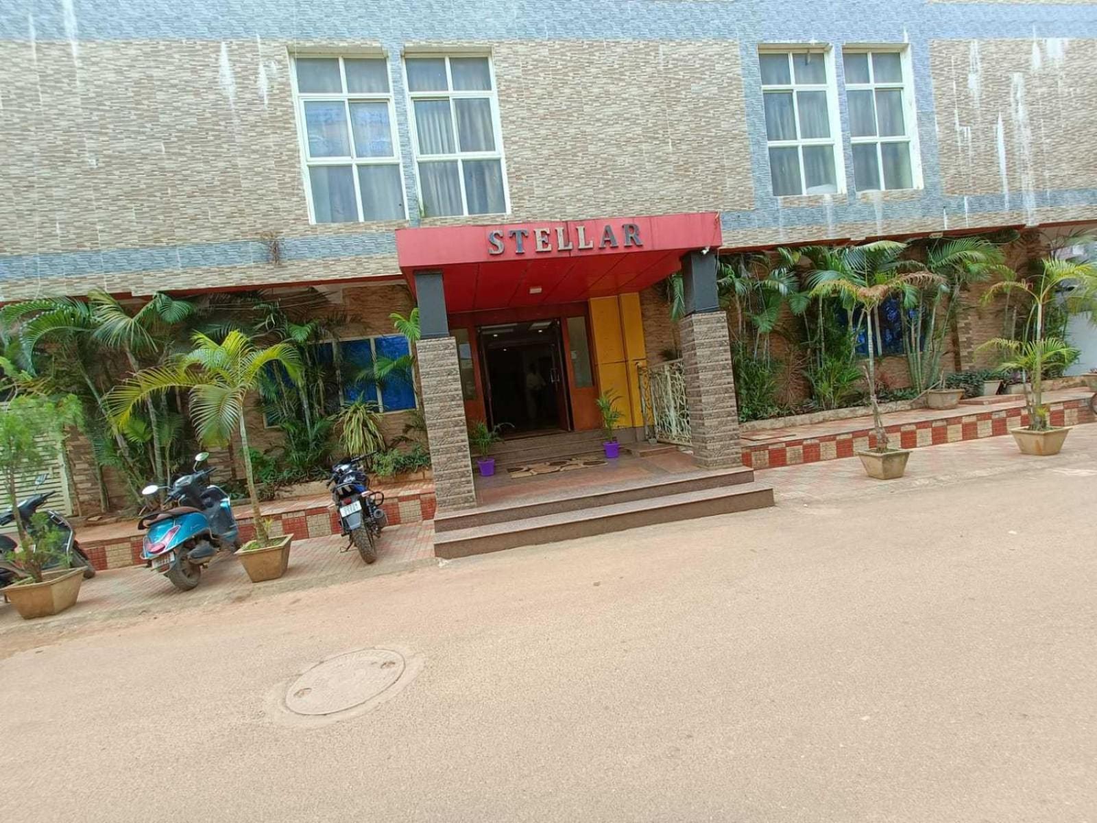 Oyo Stellar Resort Bhubaneswar Exterior foto